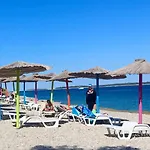 Center With Private Garage شقة بولا