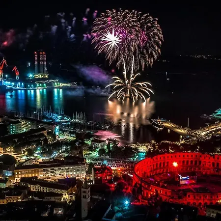 Appartamento Center With Private Garage